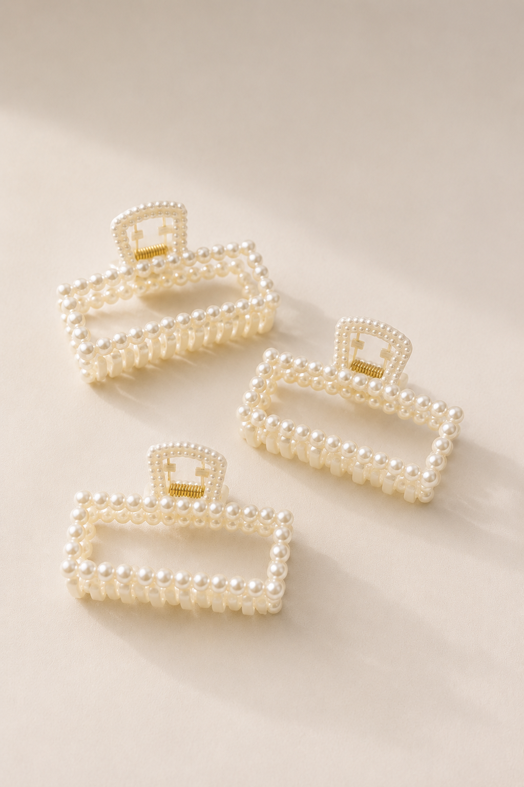 Pearl Claw Clip
